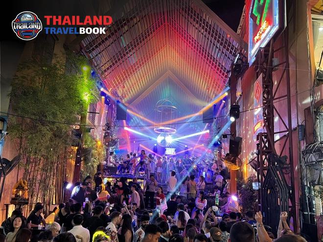 Bài Học Cho Du Khách Việt Nam: Làm Thế Nào Để Tránh Bẫy 