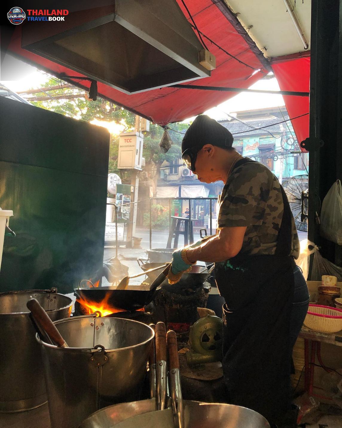 Du Lịch Ẩm Thực Bangkok: Gợi Ý Những Món Ngon Không Thể Bỏ Lỡ
