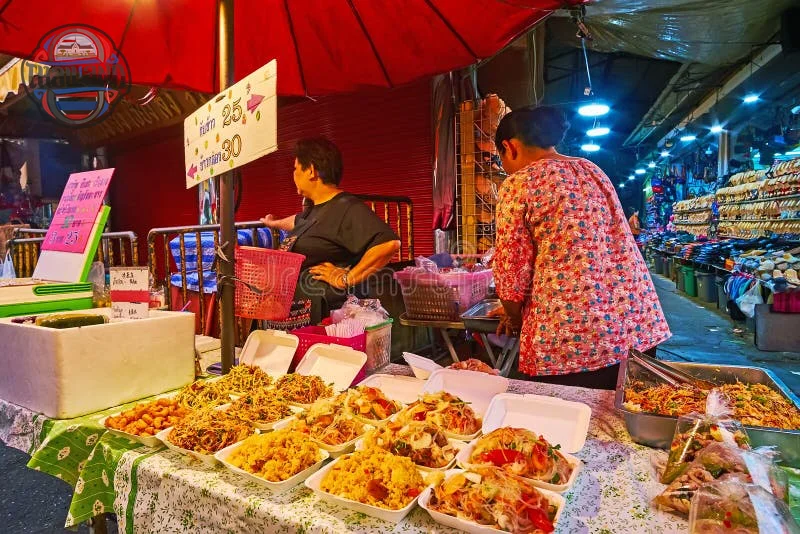 Ẩm thực đường phố Thái Lan tại chợ đêm Jodd Fairs, Bangkok