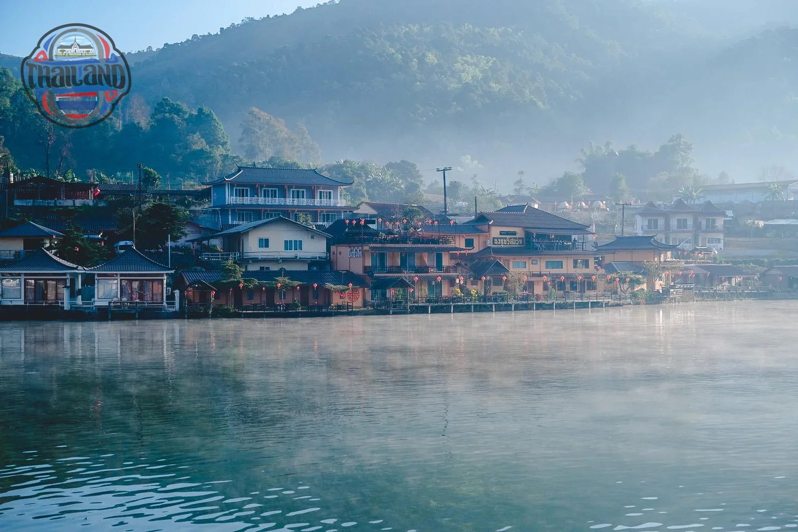 Ngoi lang Ban Rak Thai Mae Aw Du Lich De Men 2